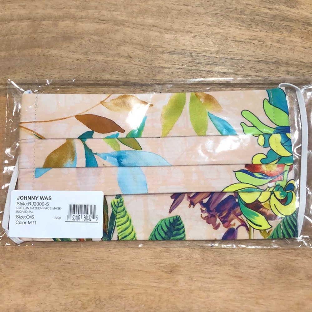 NWT Johnny Was Face Mask
